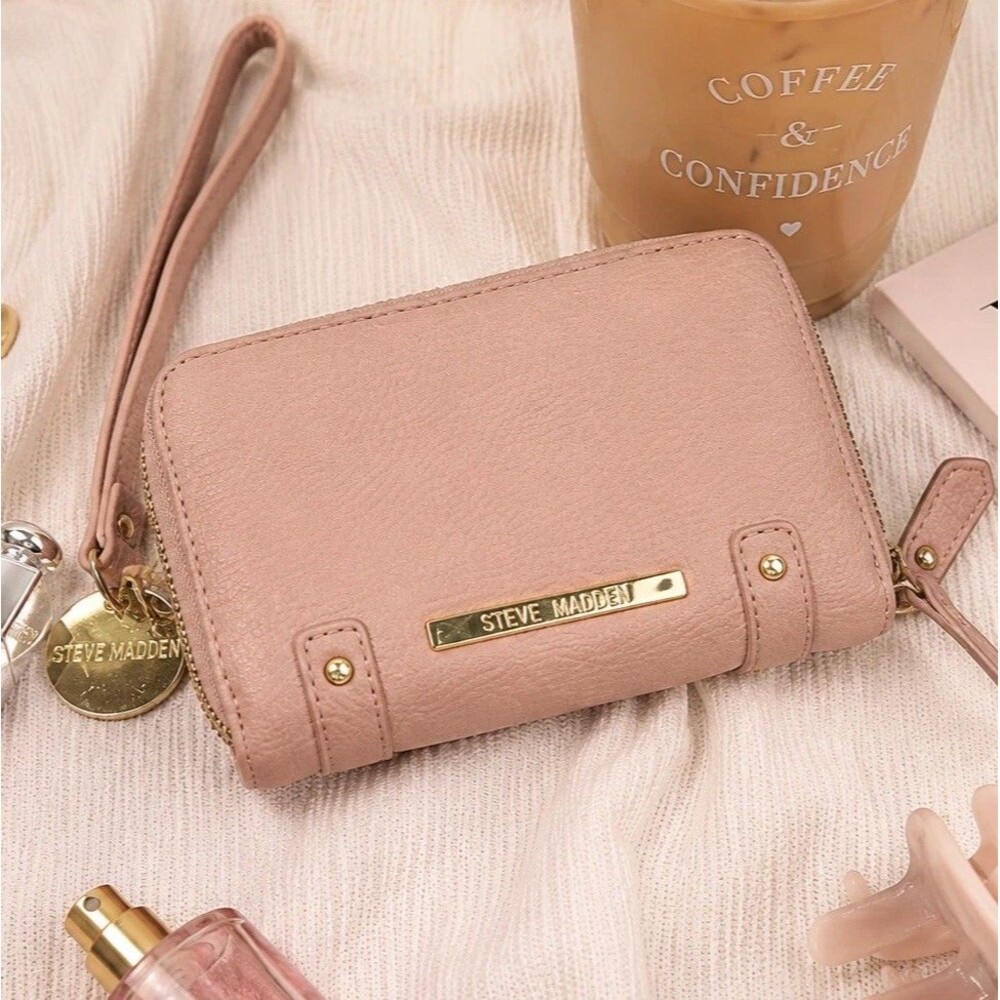 Steve Madden Petal Pink Zip Around Wristlet Wallet Card Holder Y2K Barbiecore